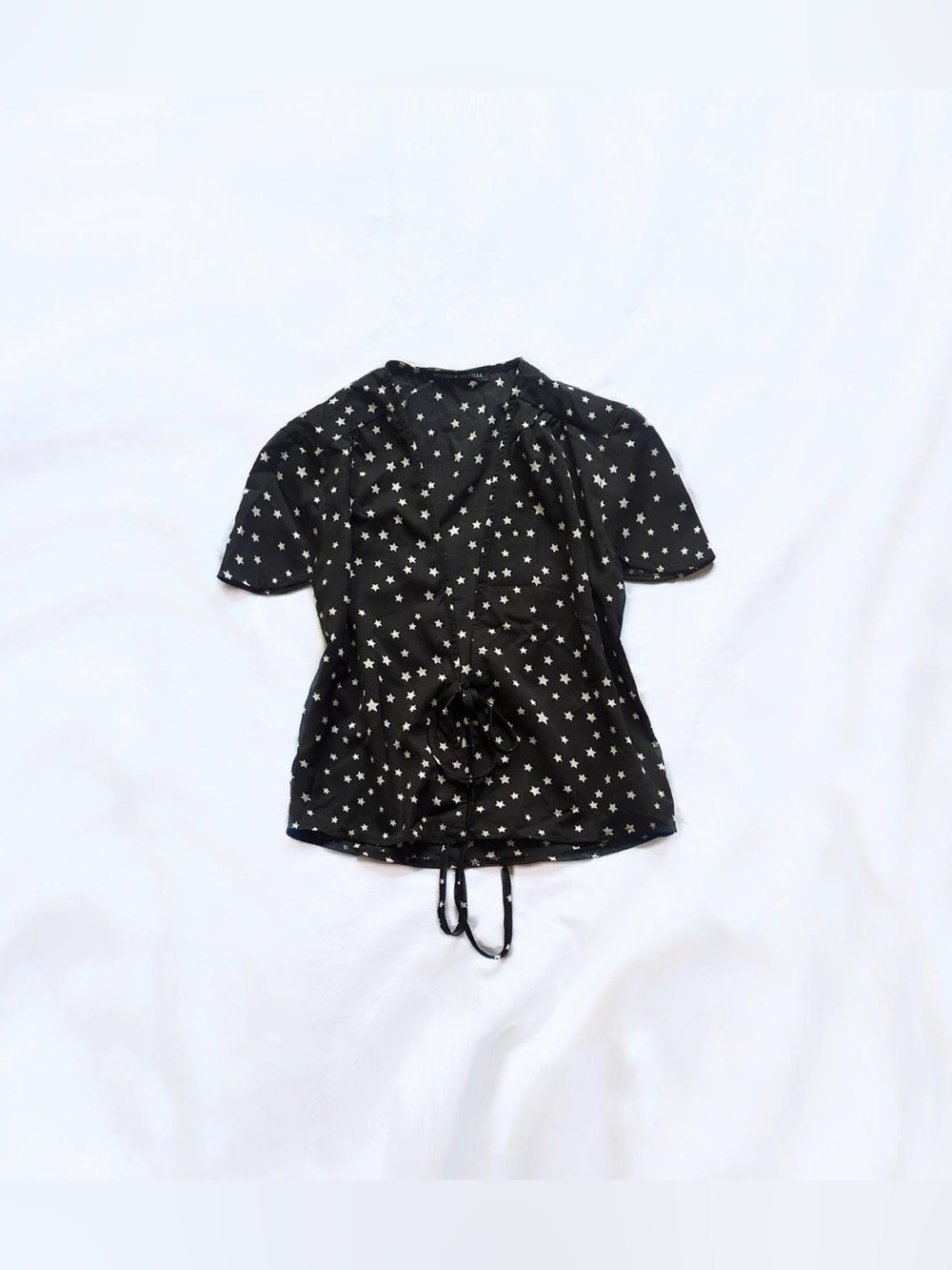 brandy melville ⋆ leesa tie front star top
